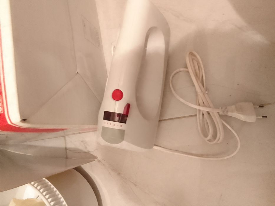 Миксер с купа Clatronic