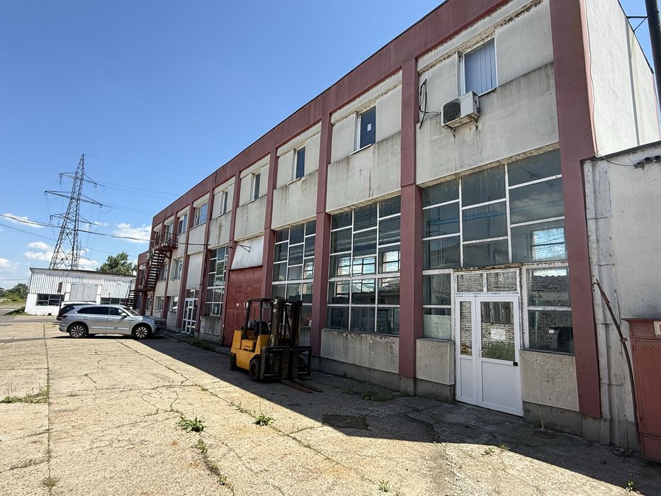 Inchiriem cladire birouri 630 mp zona port