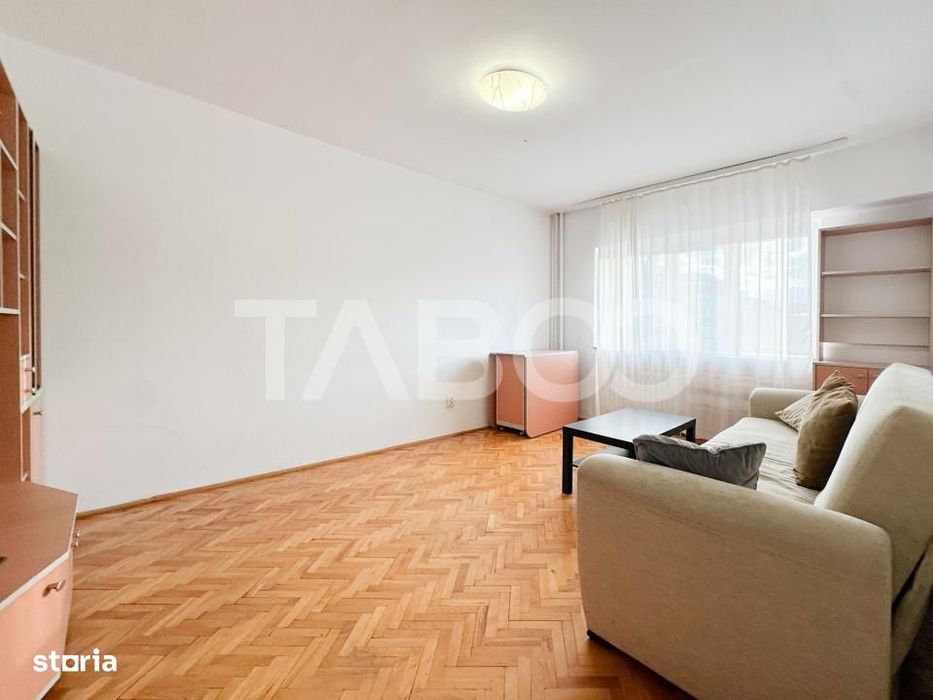 Apartament cu 3 camere decomandate de vanzare in cartierul Zorilor