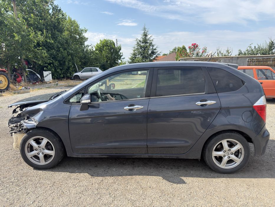 Honda FR V/Хонда Фр В(2004г. 2.0i 110kw ) на части