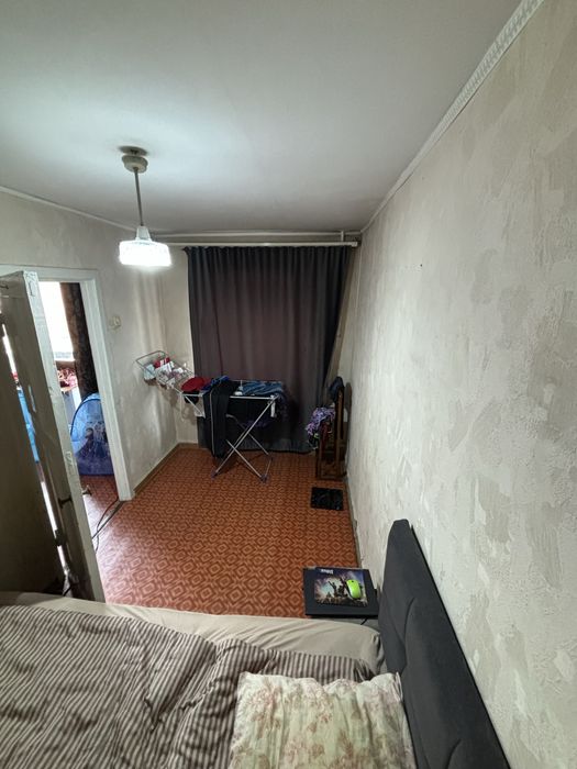 Продам 2 комнатую кайсенова 125