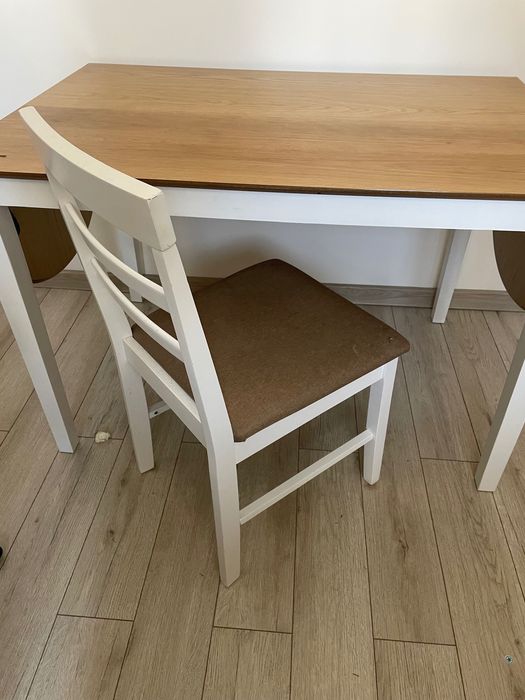 Кухненска маса с опция за разтягане + 4 стола