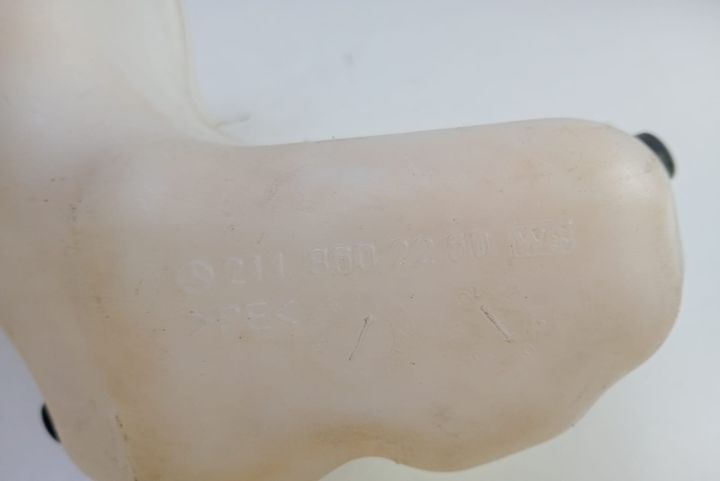 Vas lichid parbriz   2118602260 Mercedes-Benz E-Class W211