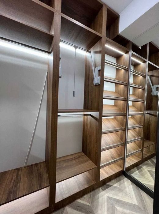 "'Голдн хаус" Парисен 3/7/8 г Аренда новая квартира в новостройке