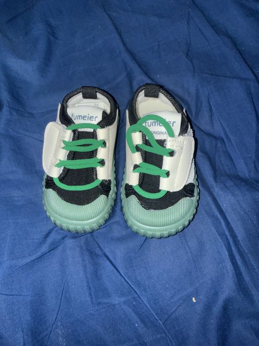 Papuci eleganti bebe - marimea 15