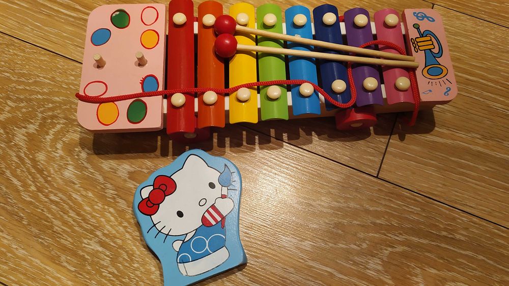 Детские игрушки, пазлы