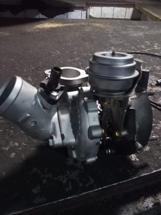 Navara 2.5 automată, autoutilitara