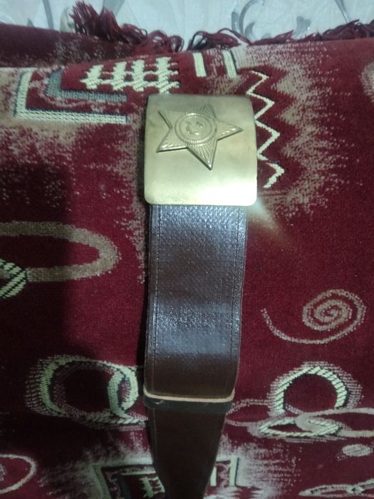 Солдатски форма шапкасы бар