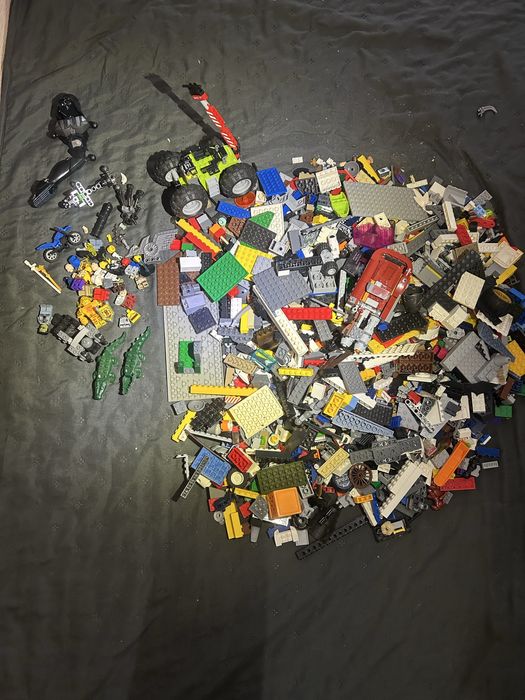 5 kilograme lego cu figurine