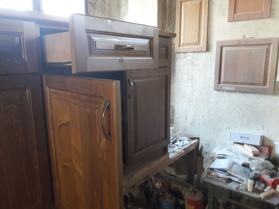 Масивен шкаф от бук