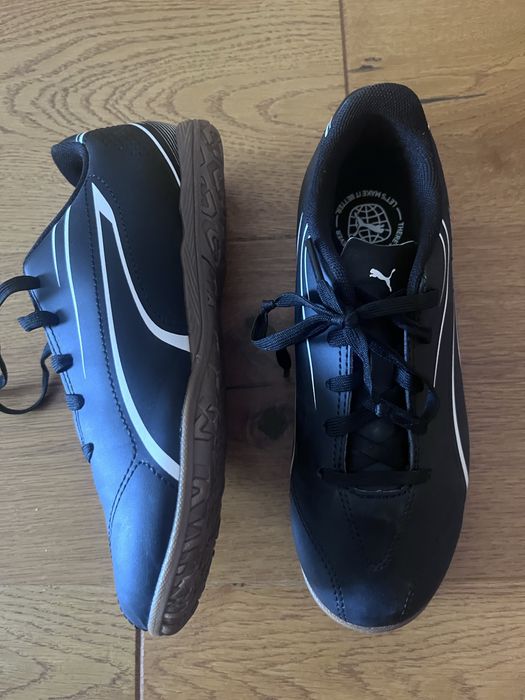 Adidasi fotbal Puma marime 34