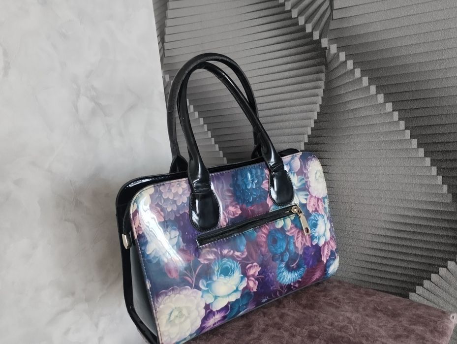 Женская сумочка продам недорого