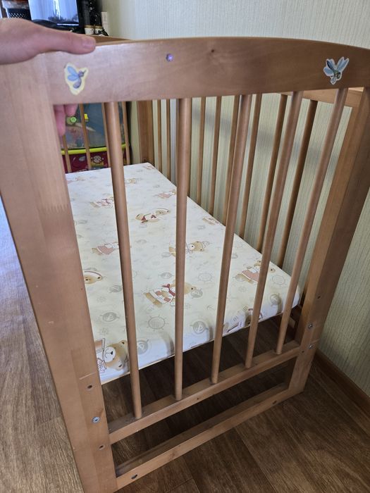 Детская кроватка