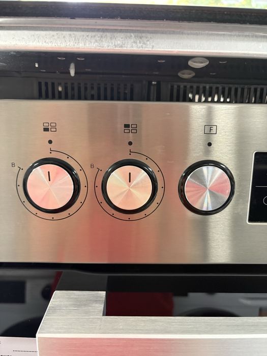 Комплект фурна за вграждане + индукционни котлони Hanseatic HBCO7010PA1+HI4B6071CB