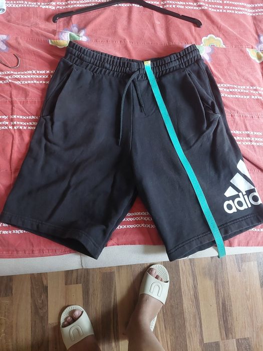 Pantaloni Adidas măsura