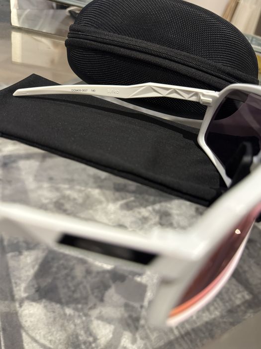 Ochelari Oakley Sutro
