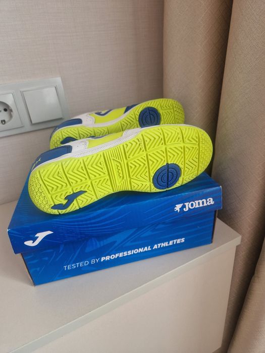 Футзалка от фирмы Joma