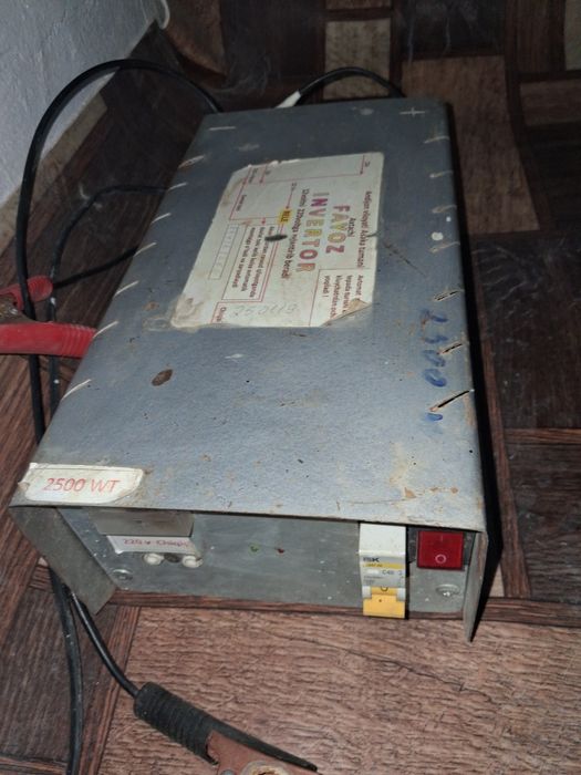 Инвертор 2500 ватт сотилади