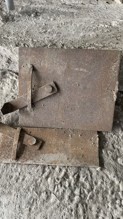 продам двери от печки железной