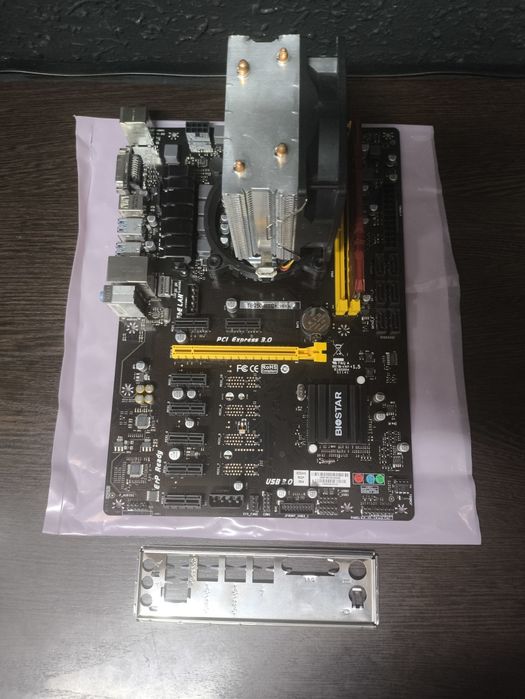 Biostar B250+i5 6600+8Gb