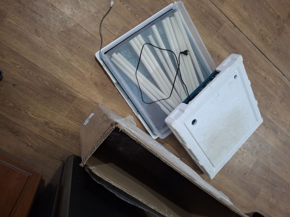 Инкубатор Бизон.