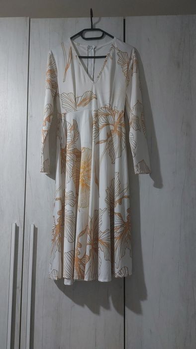 Rochie elegantă - în stare impecabilă