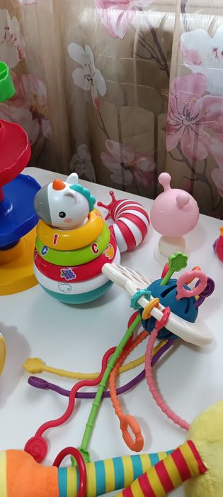 Срочно игрушки развивающие от 6-ти месяцев