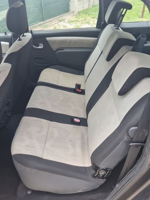 Dacia Logan Mcv 1.5 dci 2010 /7 locuri