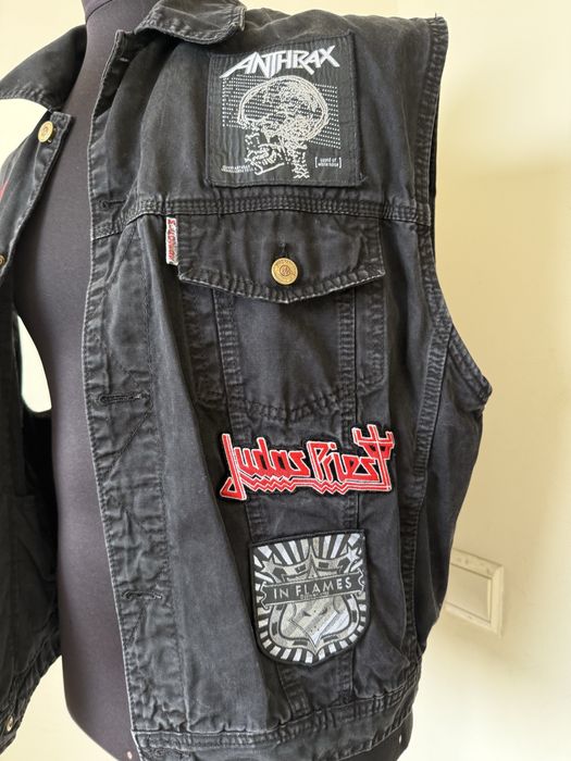 Vesta blugi , Gothic style