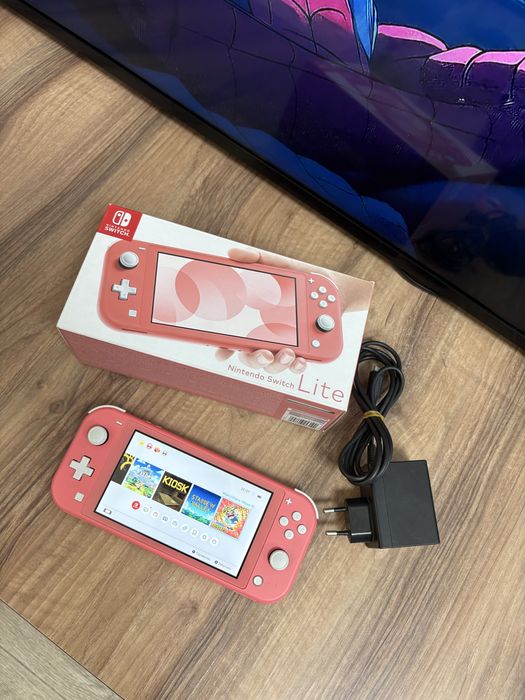 Прошитая Nintendo Switch Lite, ULTRA 256Gb памяти,полная комплектация