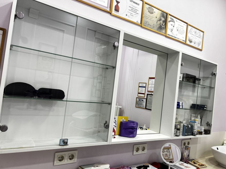 Шакафчики белого цвета