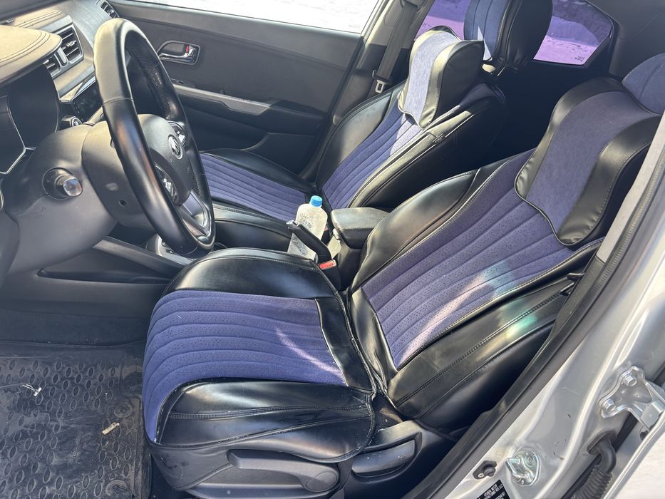 Продам чехлы на авто