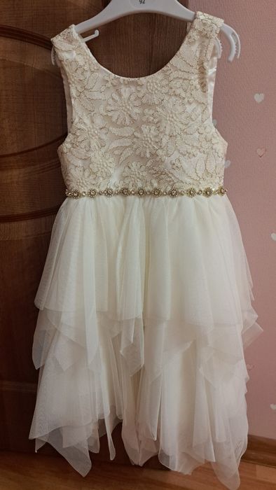 Продам нарядное платье