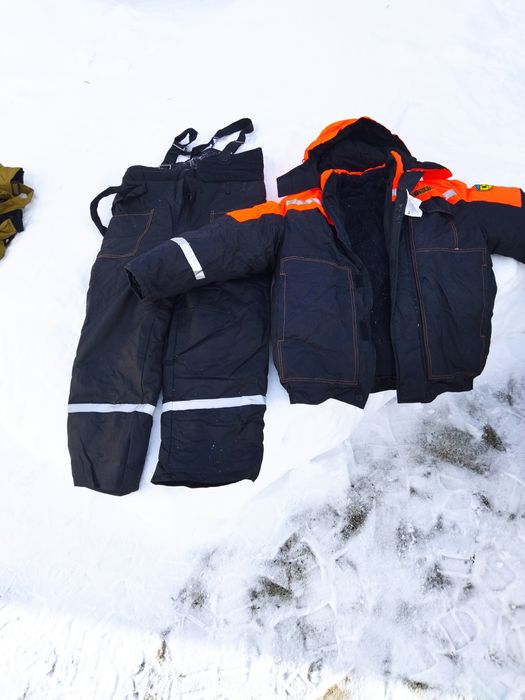 Продам зимнию спец. форму