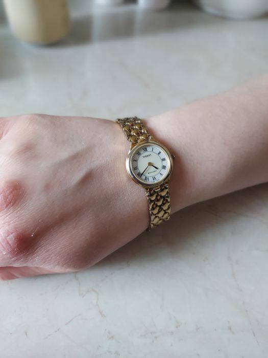 Superb ceas dama Tissot,quartz,baterie noua,model elegant deosebit