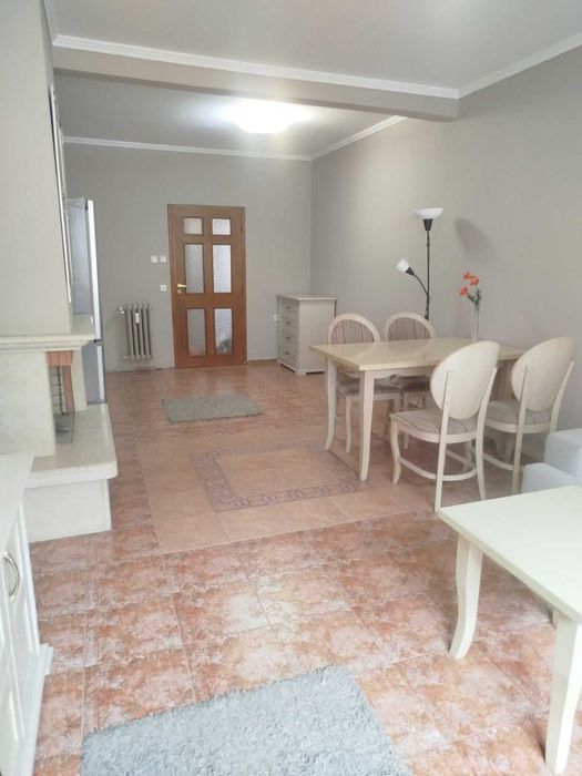 Дава се под наем Двустаен апартамент в София, Център - 60 кв.м за 630 € - Снимка #2