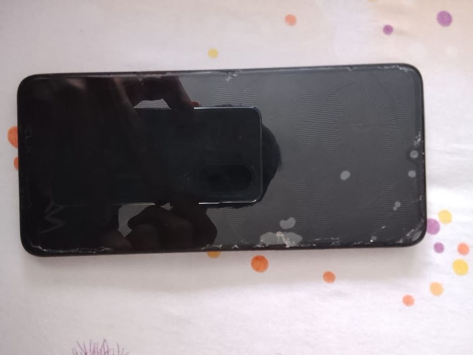 Продаиотсе телефон