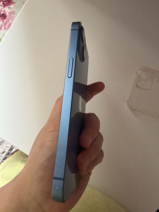 Продам Айфон 13, 256 Гб