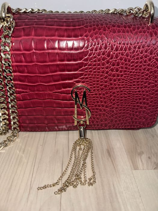 Steve Madden червена чанта със златно лого