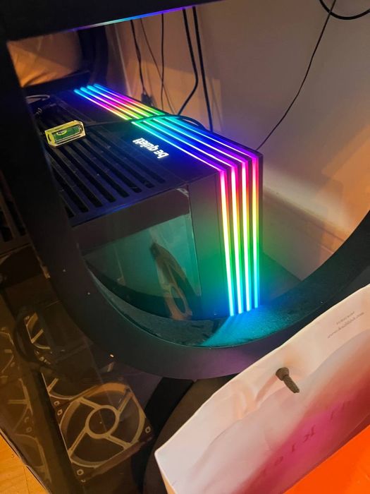 Гаранционен 4070ti super, 9800x3d, 32gb, 2tb
