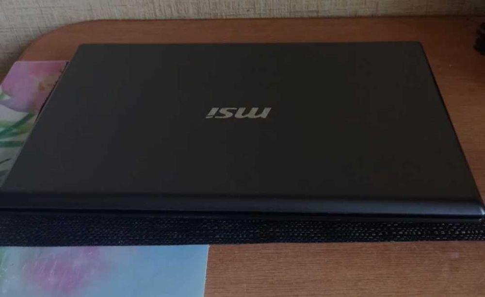 Большой игровой ноутбук msi