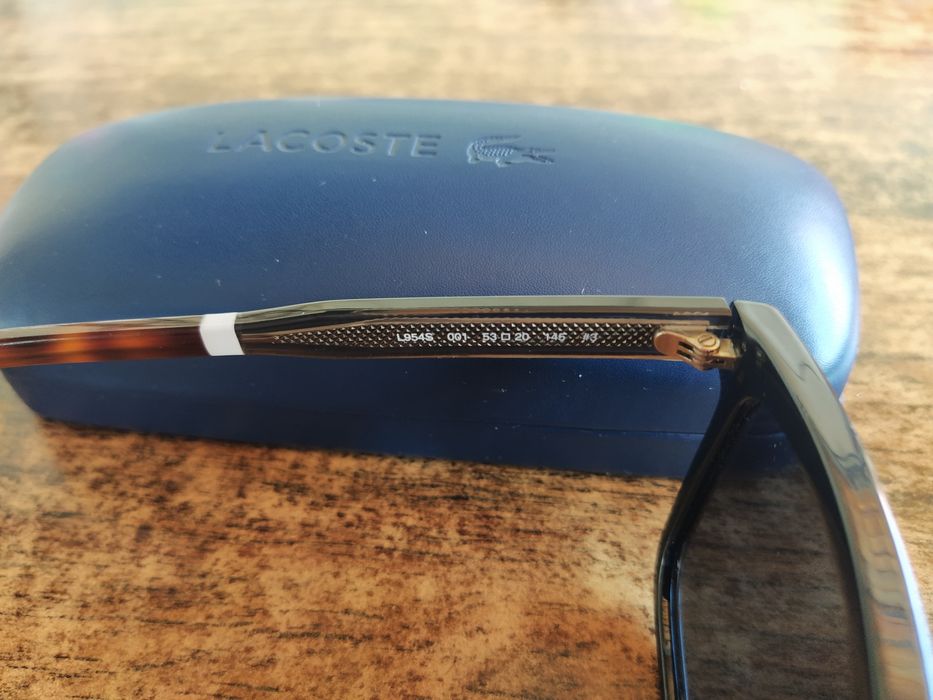 Слънчеви очила Lacoste