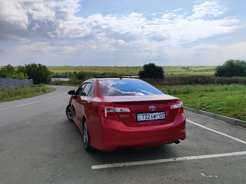 Продам машину Toyota Camry 50
