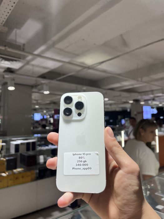 Iphone 15 pro white 256 gb