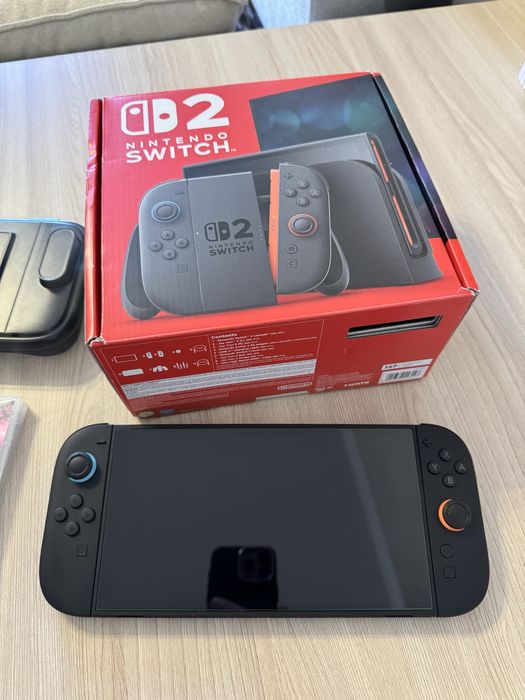 Nintendo Switch 2 + 2 игры на картридже