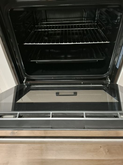 Продам духовой шкаф