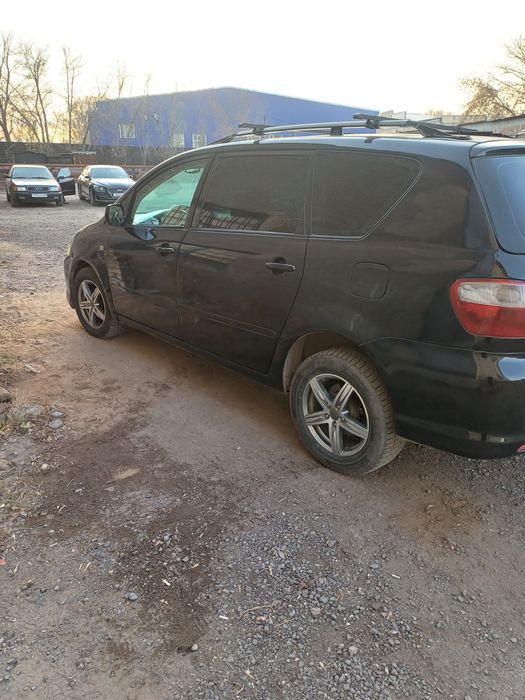 Продаю машину Toyota