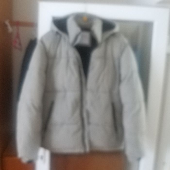 Vând geacă de iarnă bărbați mărimea L