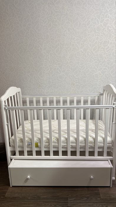Продам детскую кроватку
