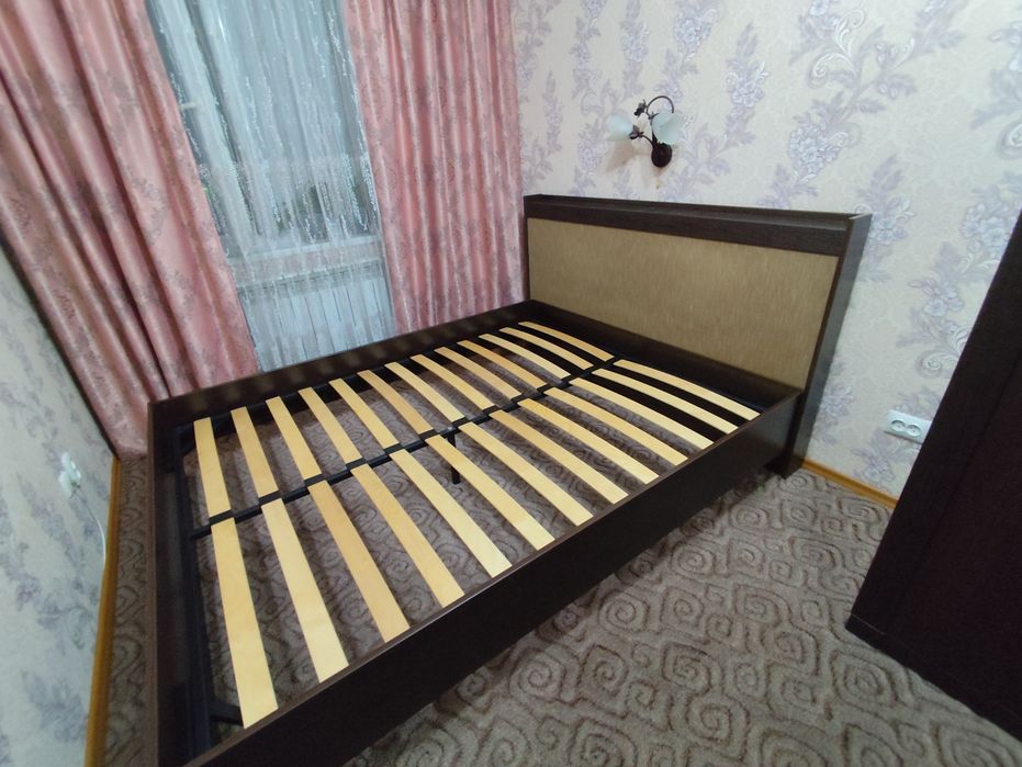 Продам спальный гарнитур